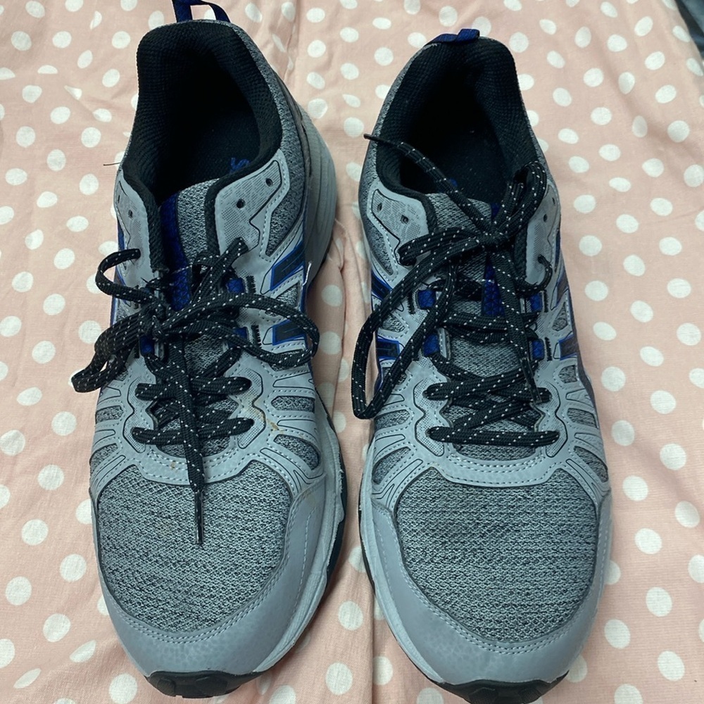 Asics gel shoe
